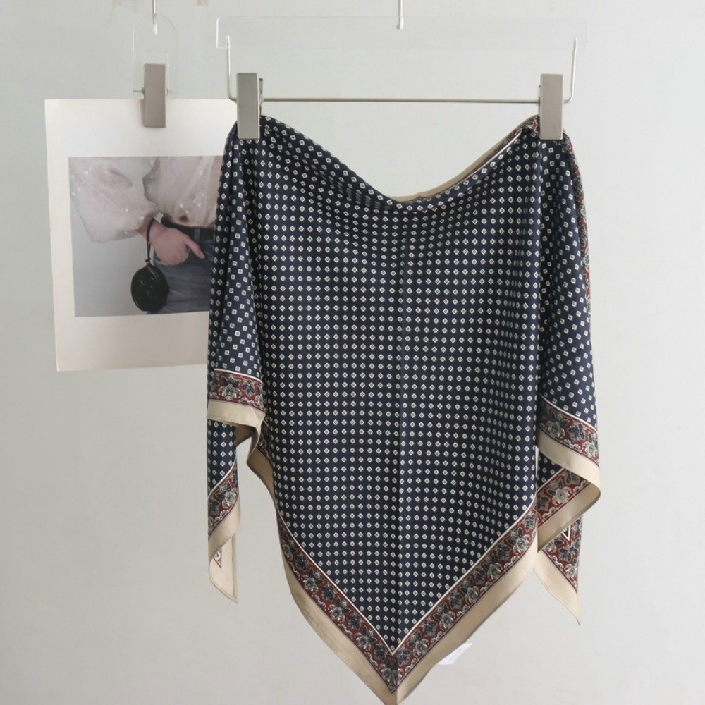 Summer Clothing Wraps - 新作サテン製レディーススカーフ、衣類アクセサリー、装飾、タイダイ柄、ジーンズ、ベルト、レトロスタイル、どんな服装にも合わせやすい、春・夏用。